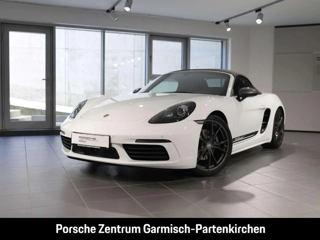 Photo 1 : Porsche Boxster 2022 Petrol