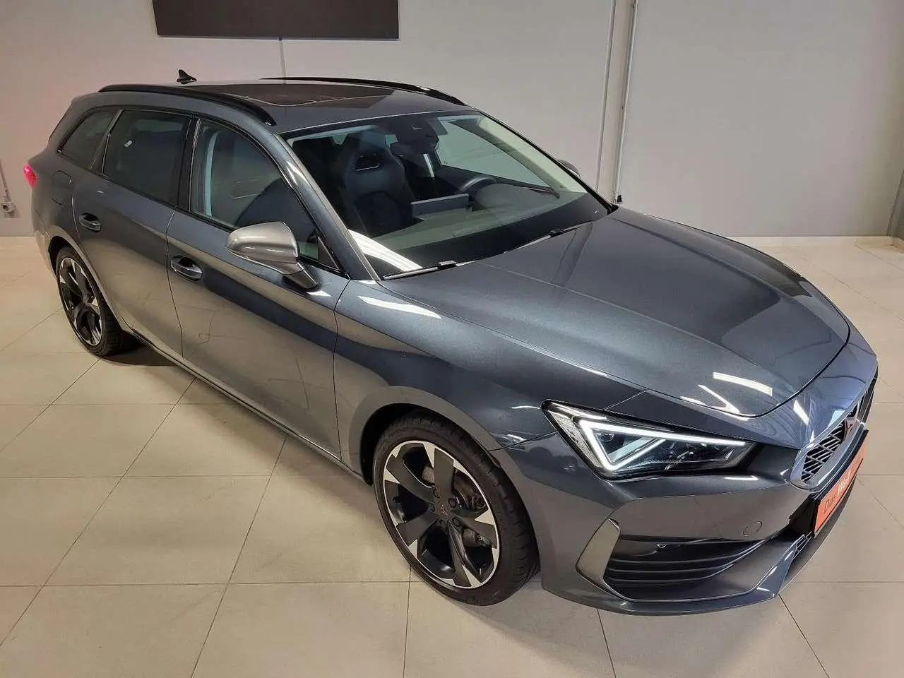 Photo 1 : Cupra Leon 2023 Petrol