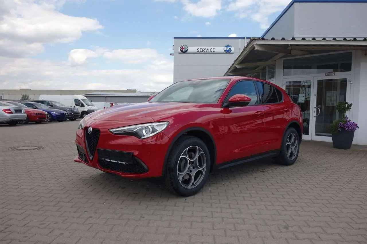 Photo 1 : Alfa Romeo Stelvio 2022 Petrol