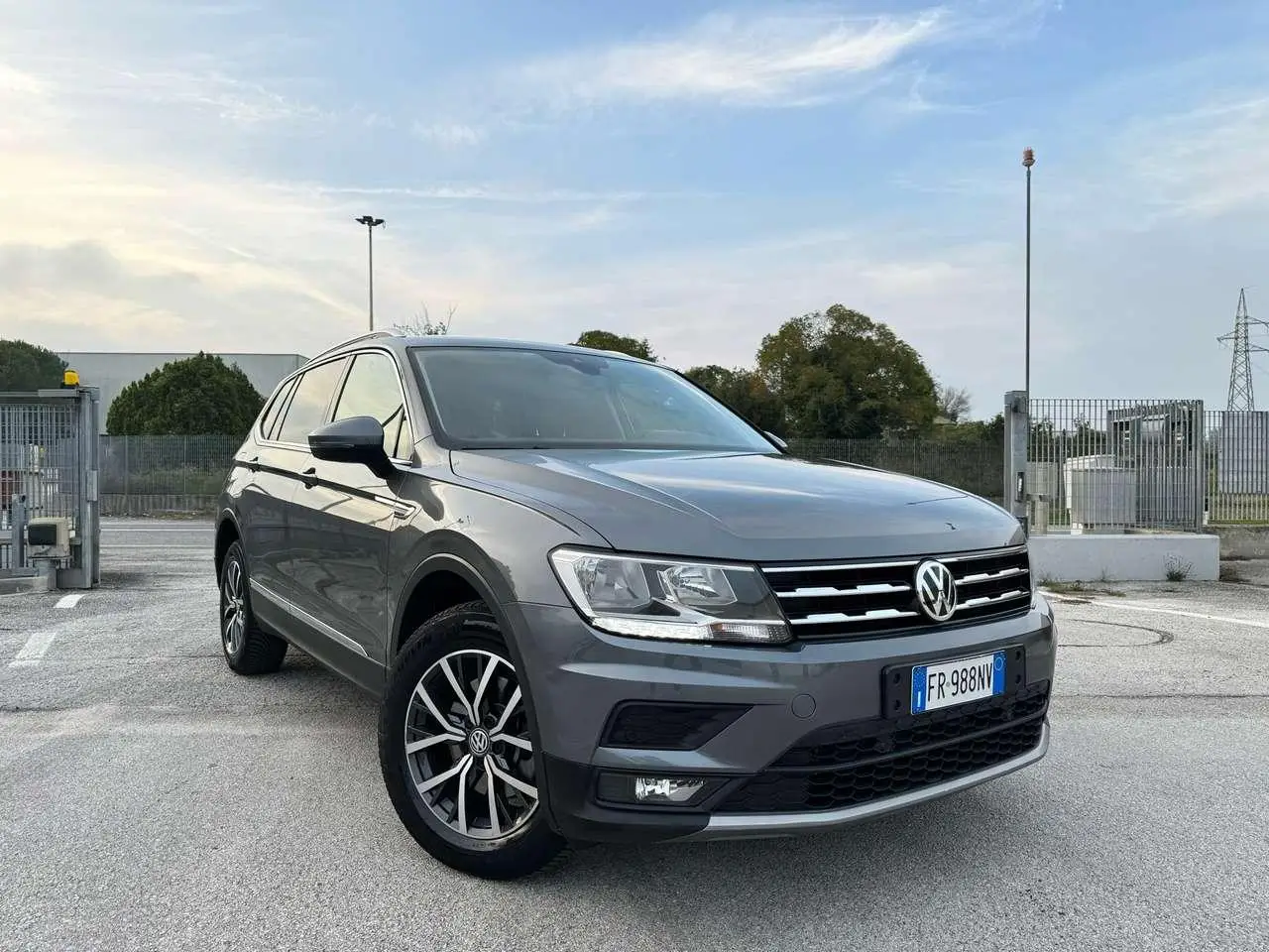 Photo 1 : Volkswagen Tiguan 2018 Diesel