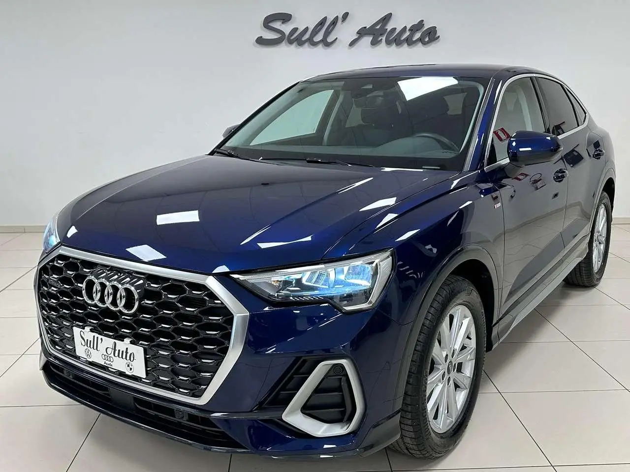 Photo 1 : Audi Q3 2024 Diesel