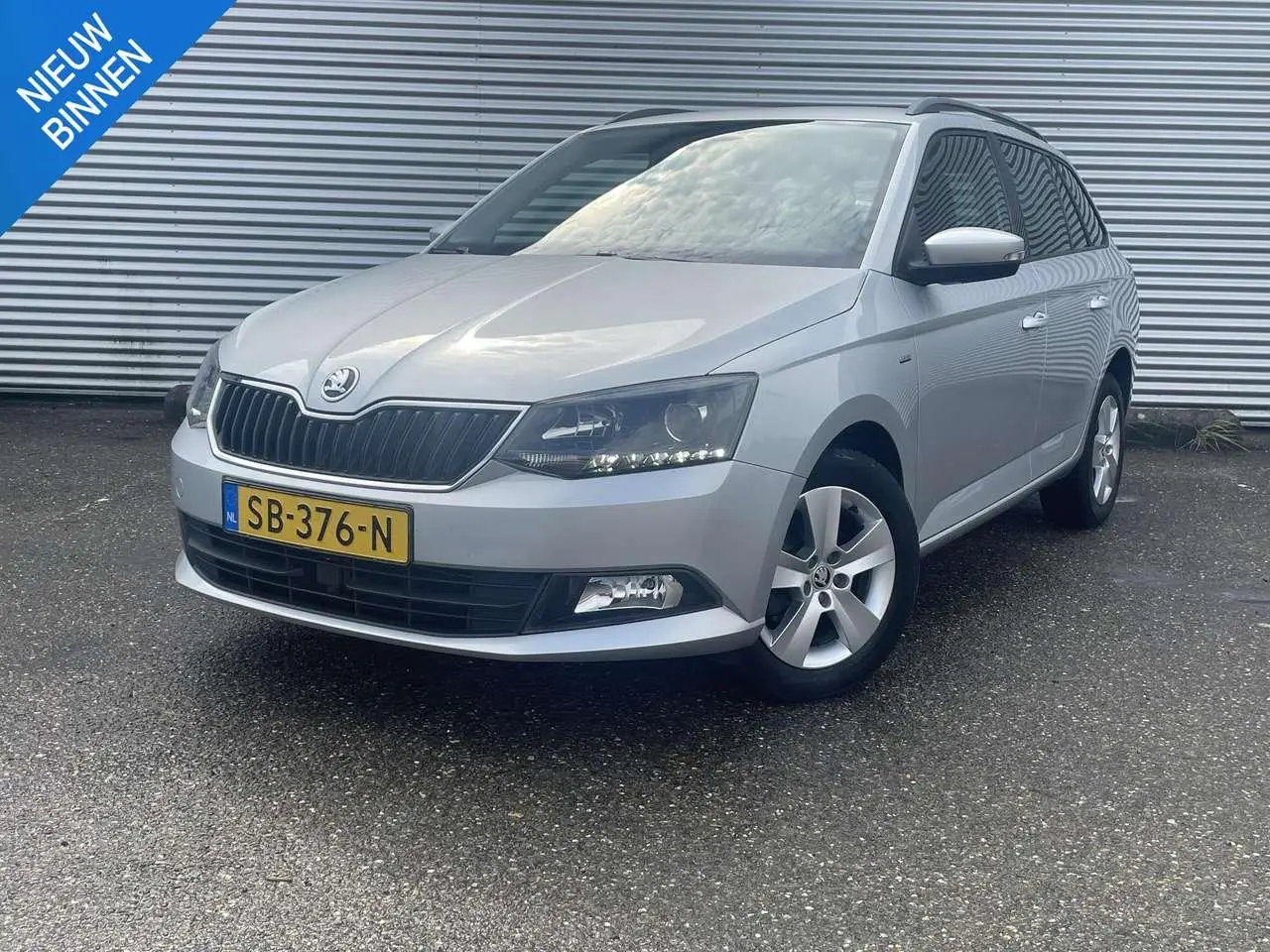 Photo 1 : Skoda Fabia 2018 Petrol