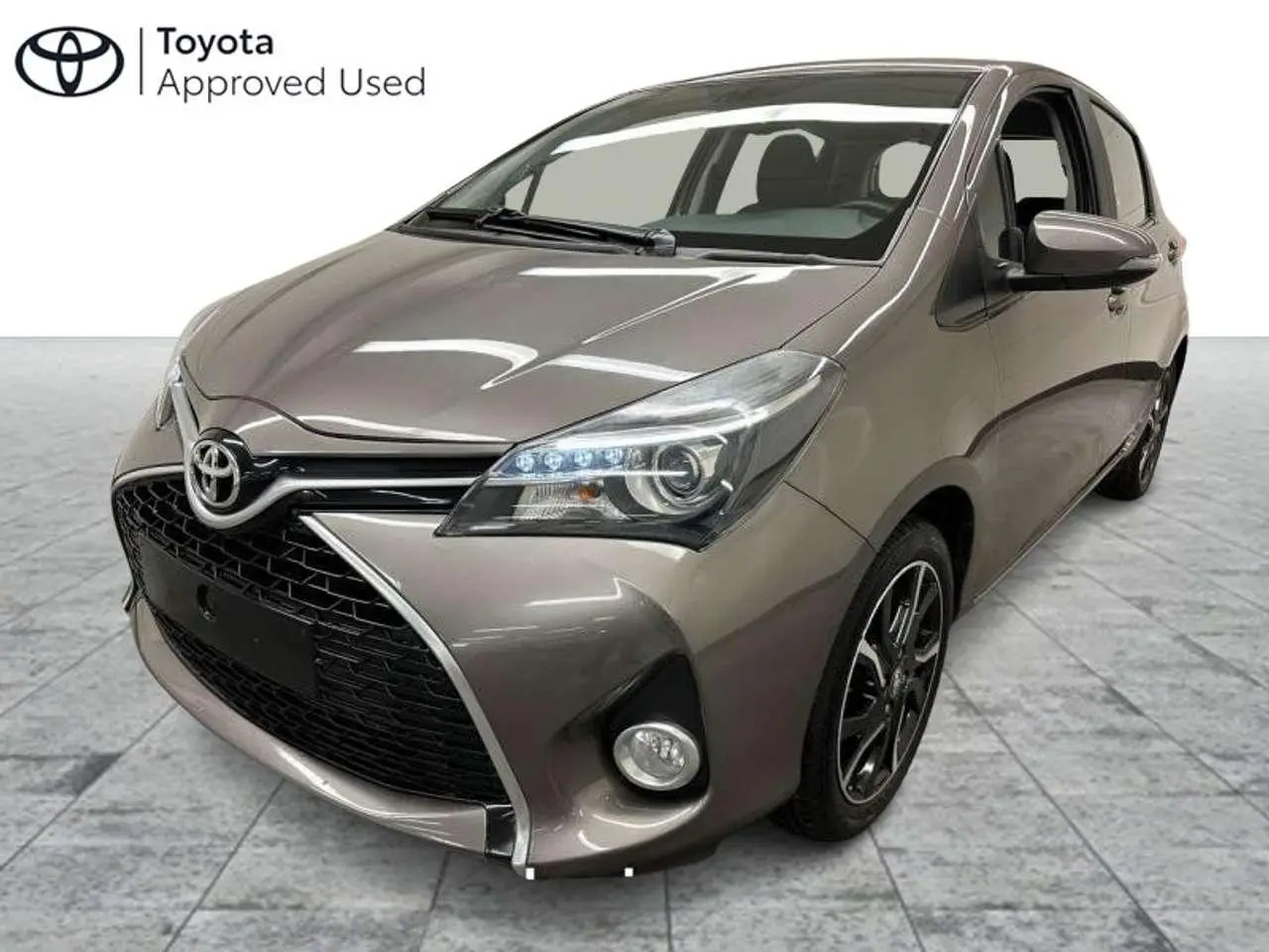 Photo 1 : Toyota Yaris 2017 Petrol