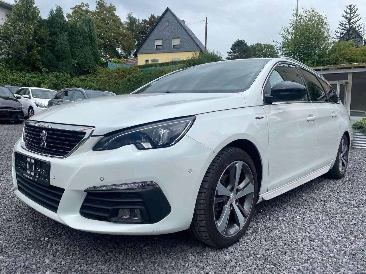 Photo 1 : Peugeot 308 2018 Petrol