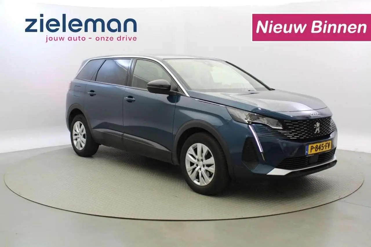 Photo 1 : Peugeot 5008 2022 Petrol