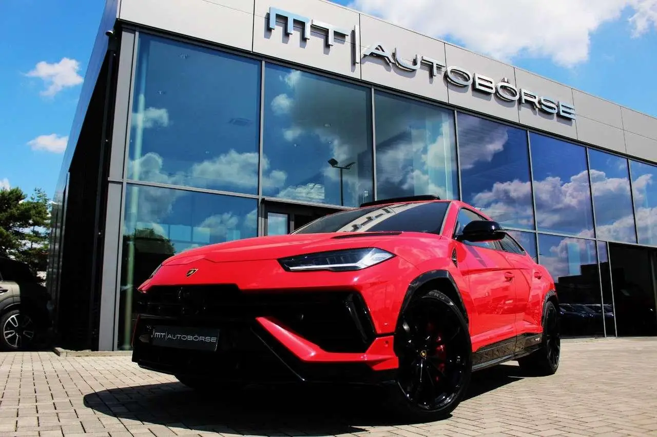 Photo 1 : Lamborghini Urus 2023 Petrol