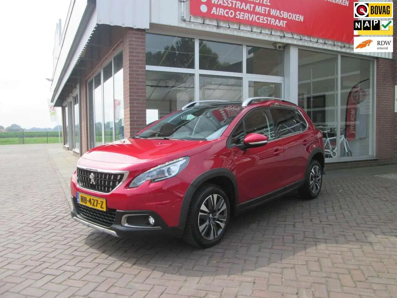 Photo 1 : Peugeot 2008 2017 Petrol