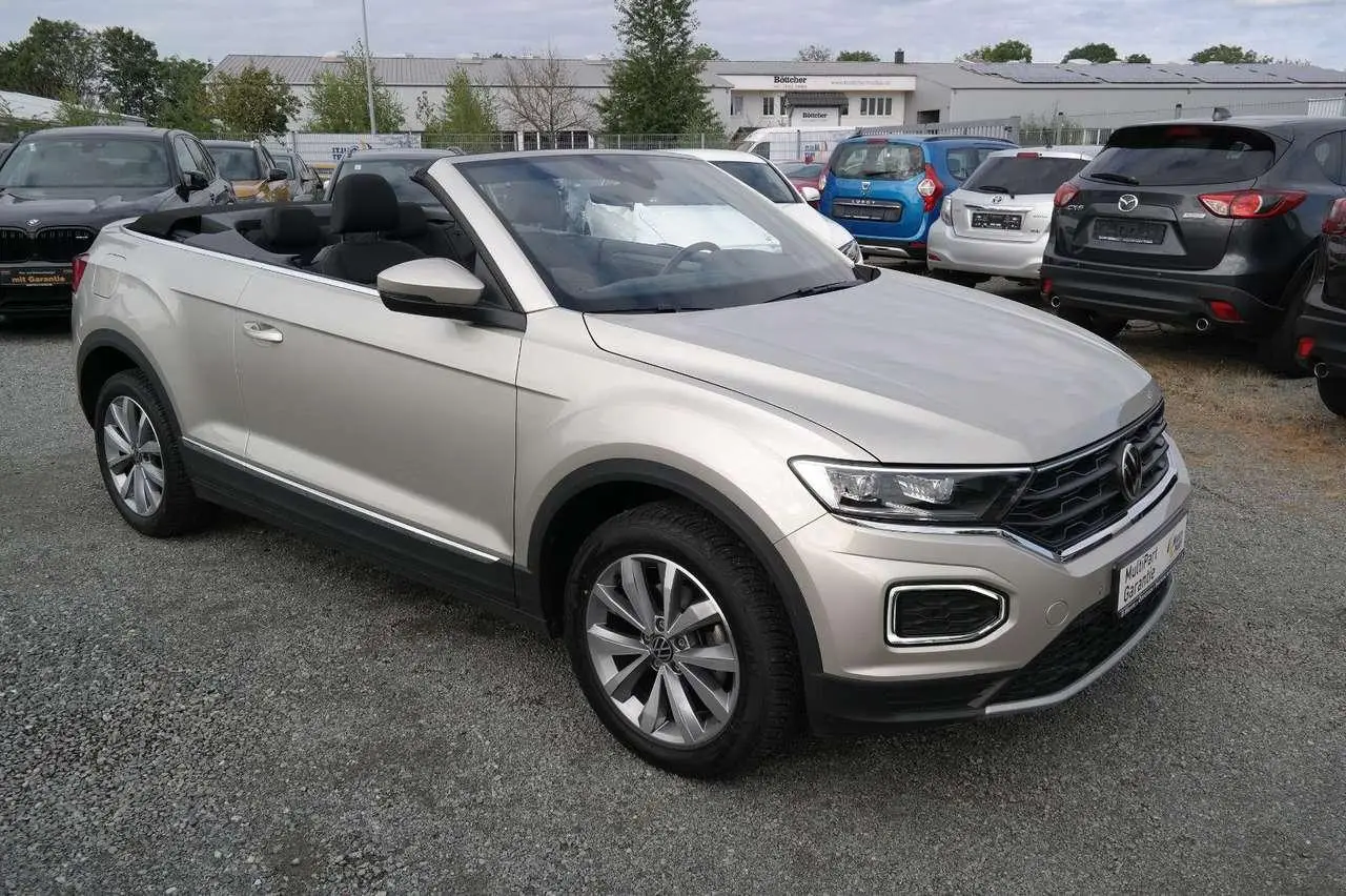 Photo 1 : Volkswagen T-roc 2021 Essence