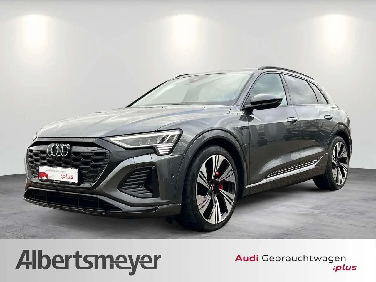 Photo 1 : Audi Q8 2023 Others