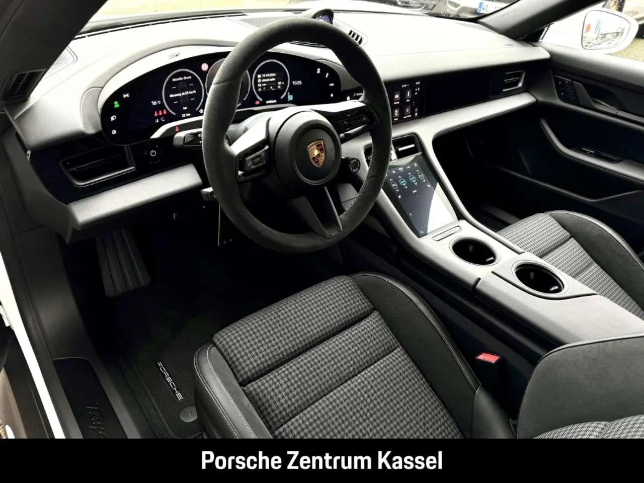 Photo 1 : Porsche Taycan 2024 Électrique