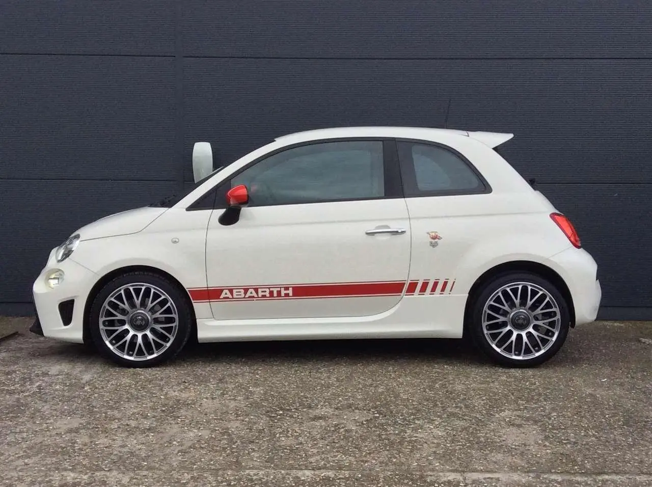 Photo 1 : Abarth 595 2021 Essence