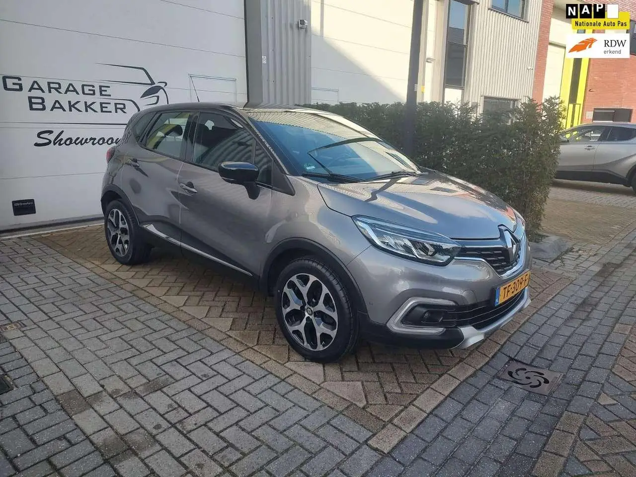 Photo 1 : Renault Captur 2018 Essence