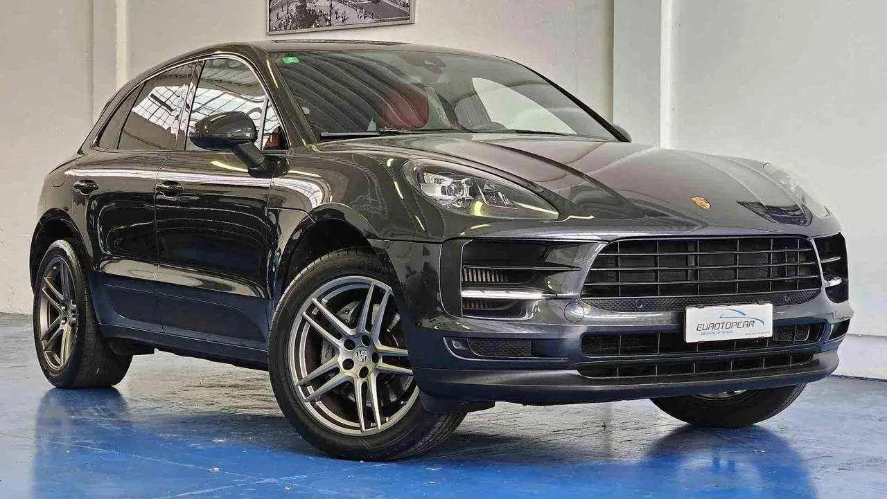 Photo 1 : Porsche Macan 2020 Essence