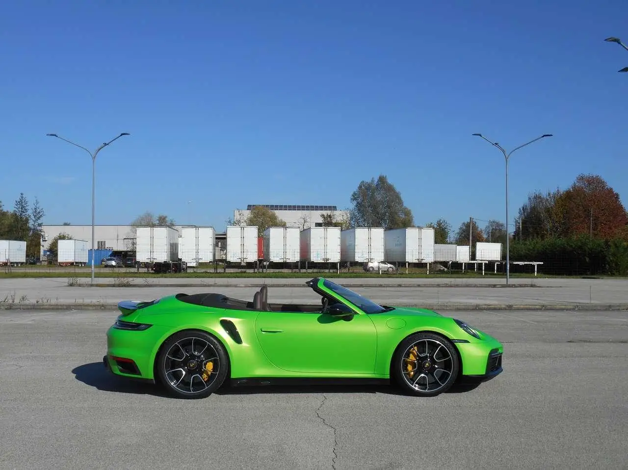 Photo 1 : Porsche 992 2020 Essence