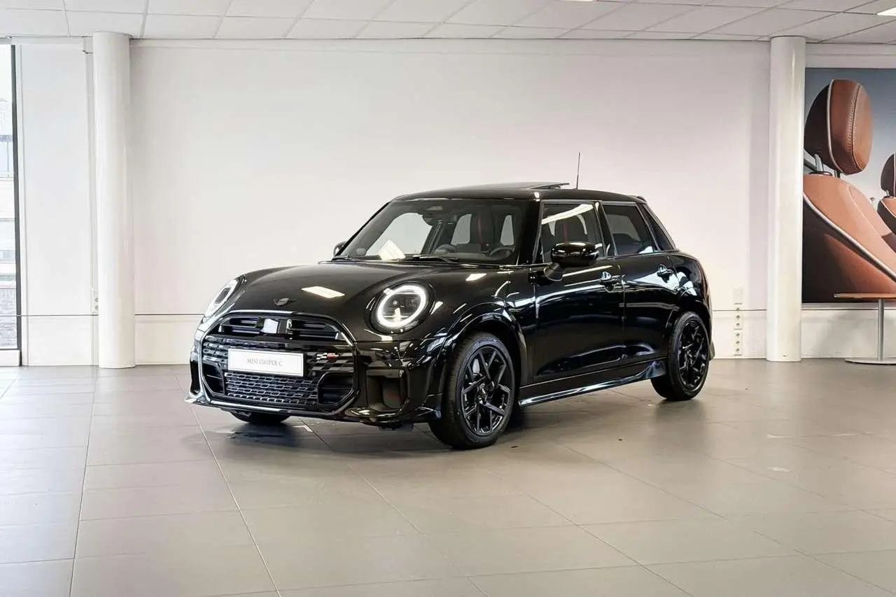 Photo 1 : Mini Cooper 2024 Essence