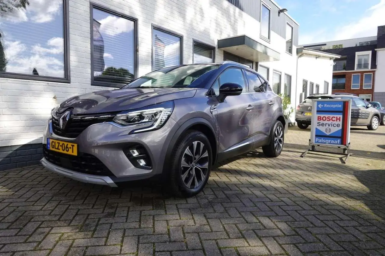 Photo 1 : Renault Captur 2023 Petrol