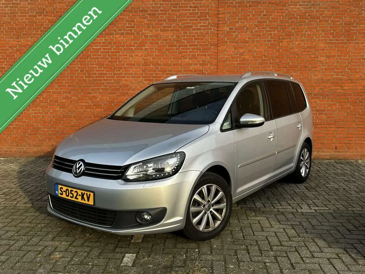 Photo 1 : Volkswagen Touran 2014 Petrol