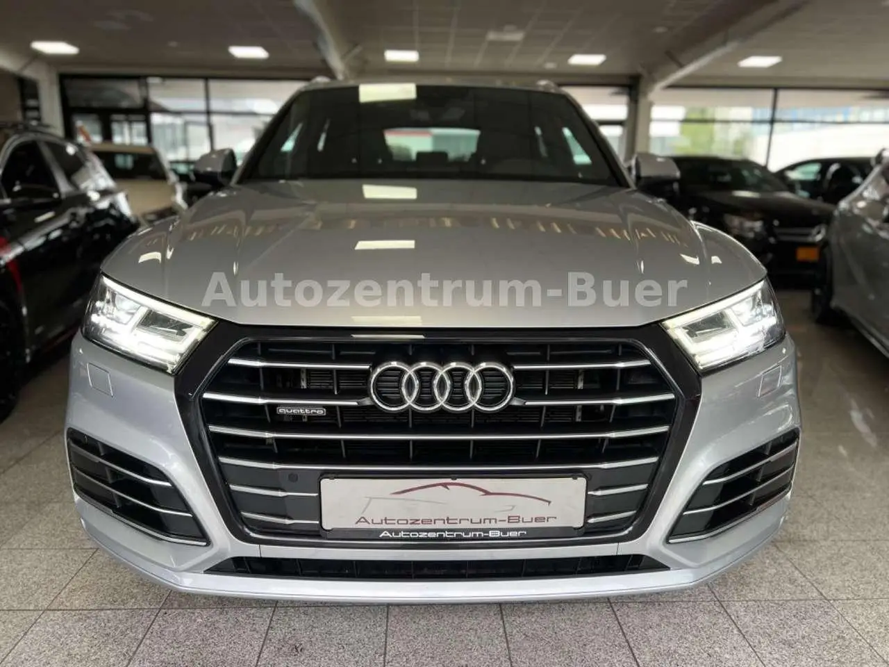 Photo 1 : Audi Q5 2021 Hybride