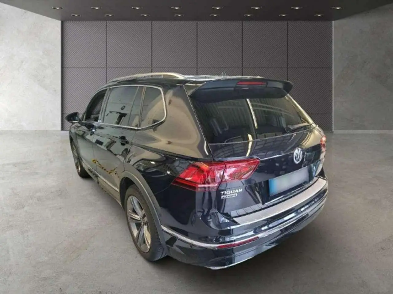 Photo 1 : Volkswagen Tiguan 2021 Essence