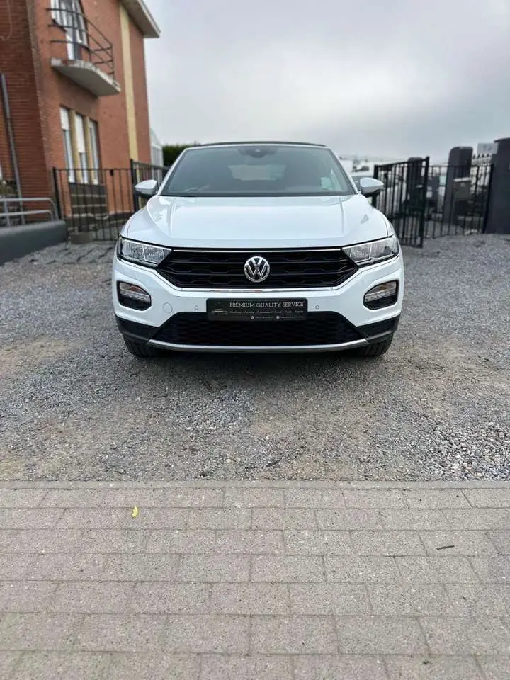 Photo 1 : Volkswagen T-roc 2021 Essence