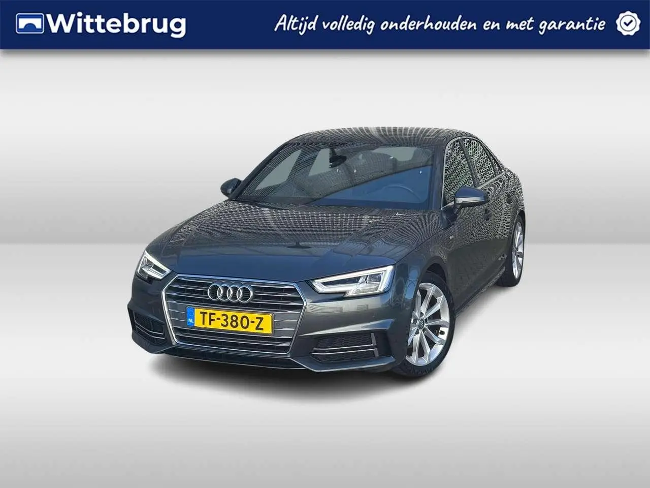 Photo 1 : Audi A4 2018 Petrol