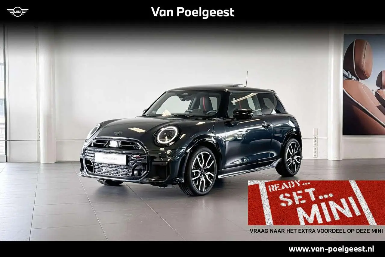 Photo 1 : Mini John Cooper Works 2024 Petrol