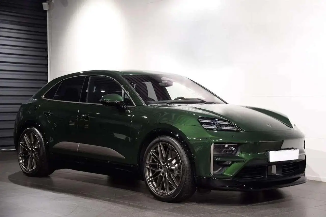 Photo 1 : Porsche Macan 2024 Electric