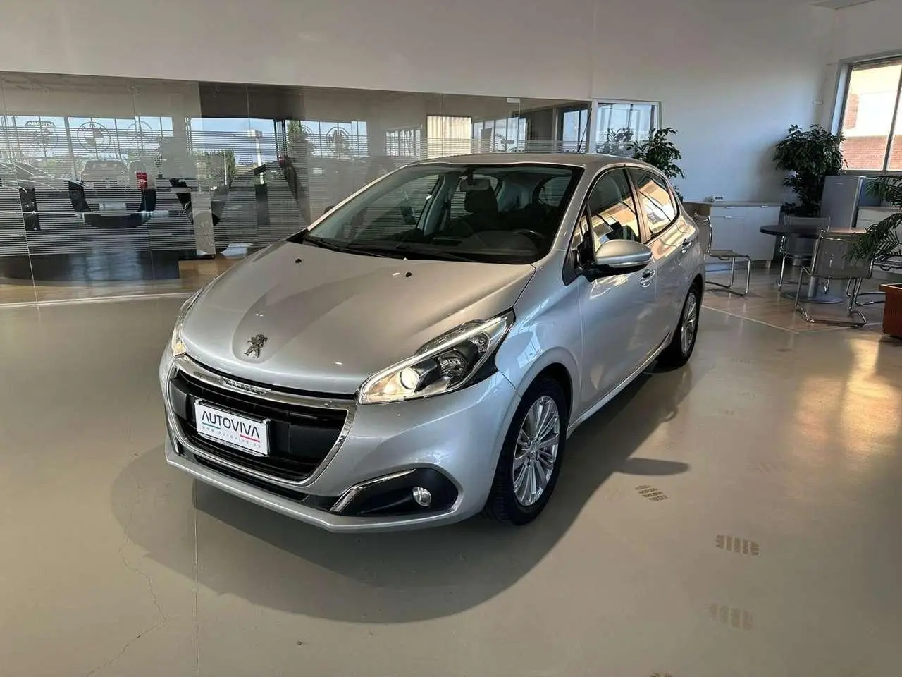 Photo 1 : Peugeot 208 2015 Essence