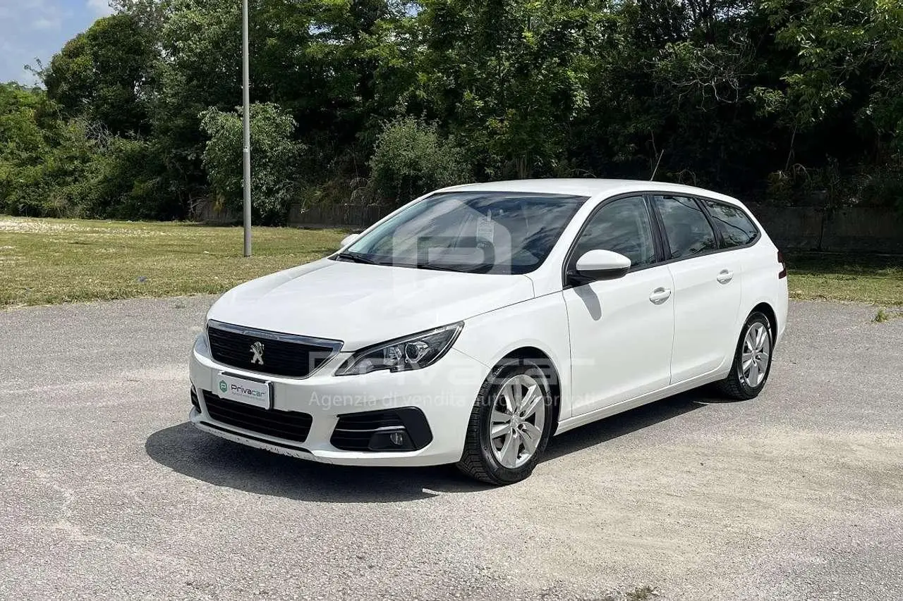 Photo 1 : Peugeot 308 2019 Diesel