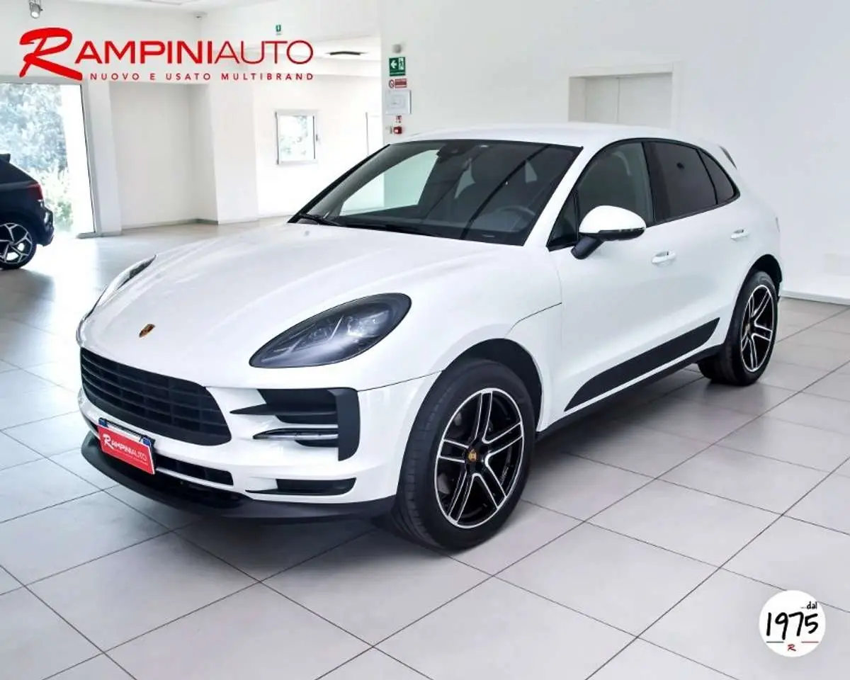 Photo 1 : Porsche Macan 2019 Essence