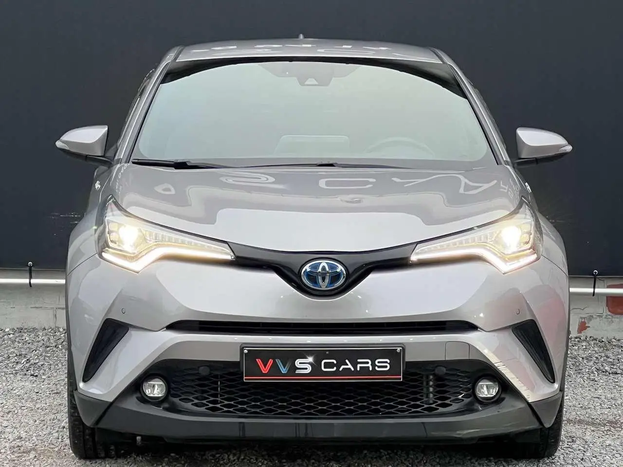 Photo 1 : Toyota C-hr 2018 Petrol