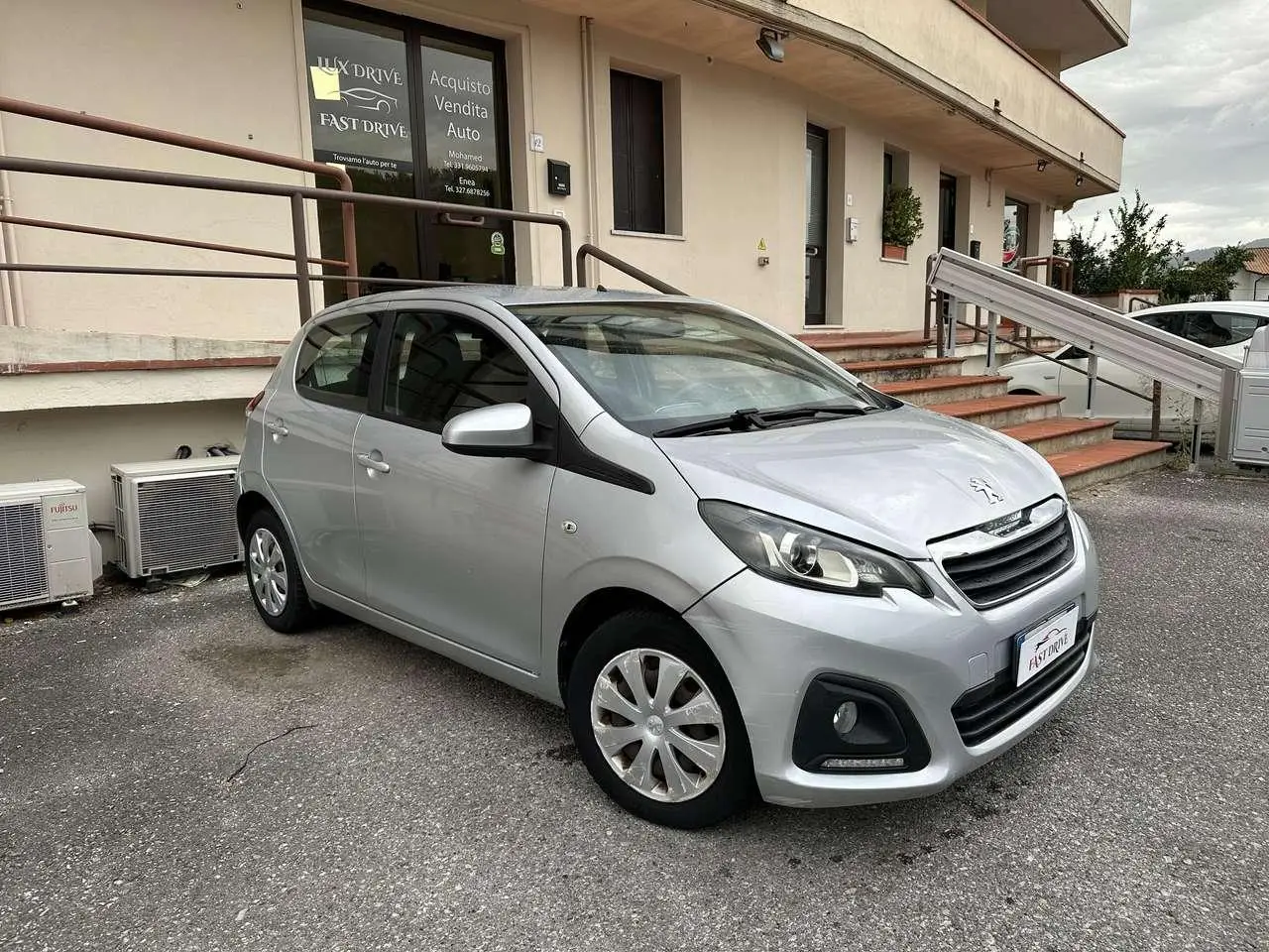 Photo 1 : Peugeot 108 2015 Essence