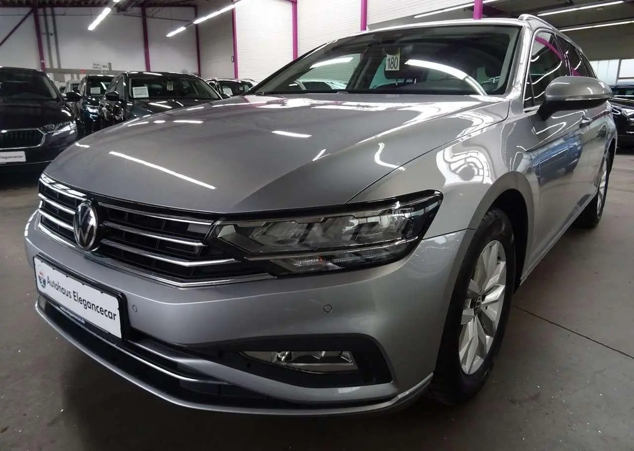 Photo 1 : Volkswagen Passat 2022 Diesel