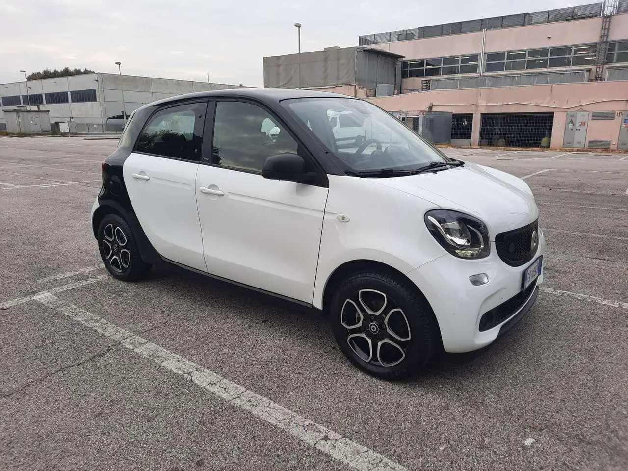 Photo 1 : Smart Forfour 2018 Électrique