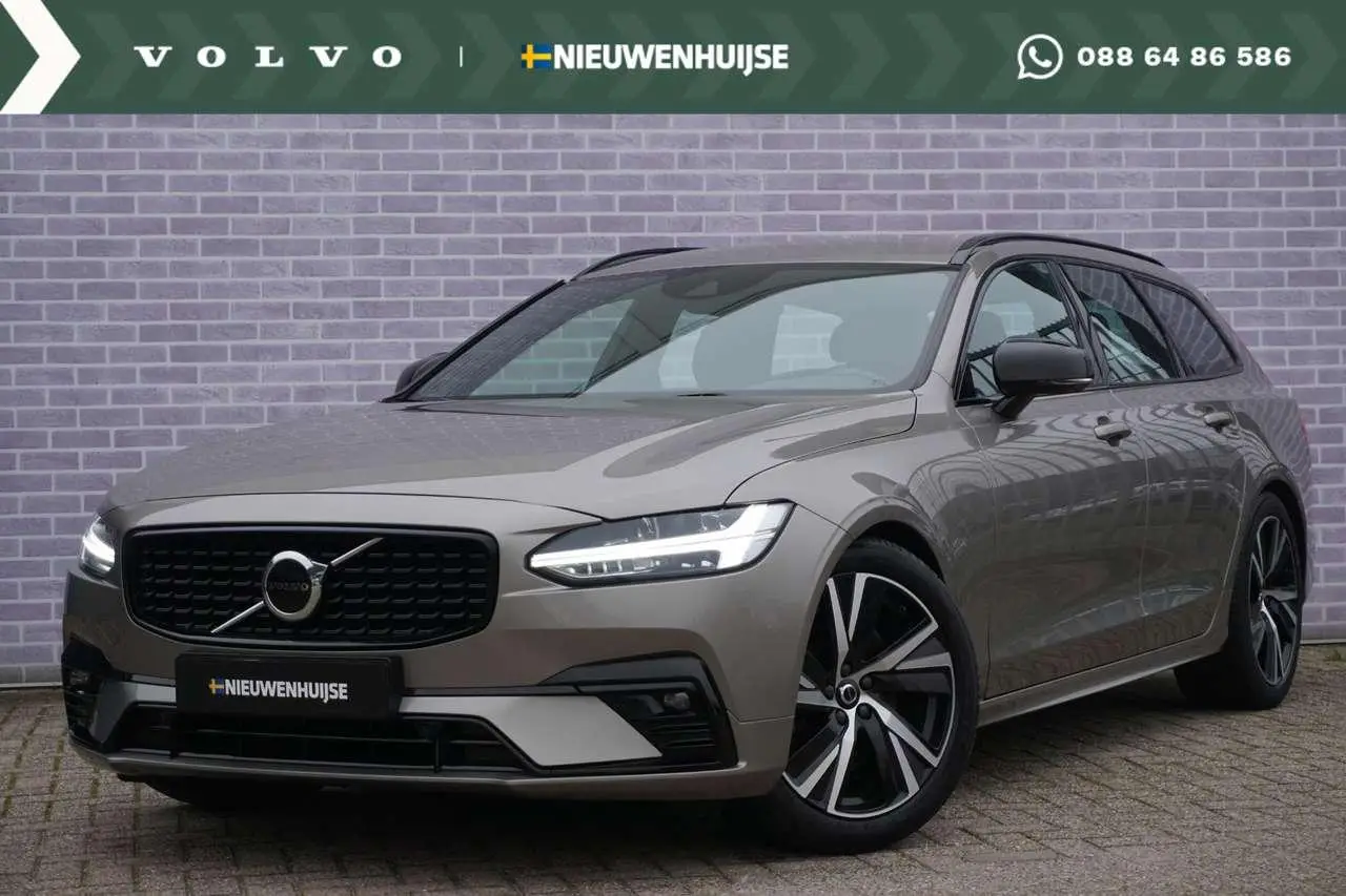 Photo 1 : Volvo V90 2021 Petrol