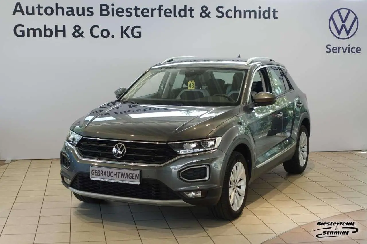 Photo 1 : Volkswagen T-roc 2021 Essence