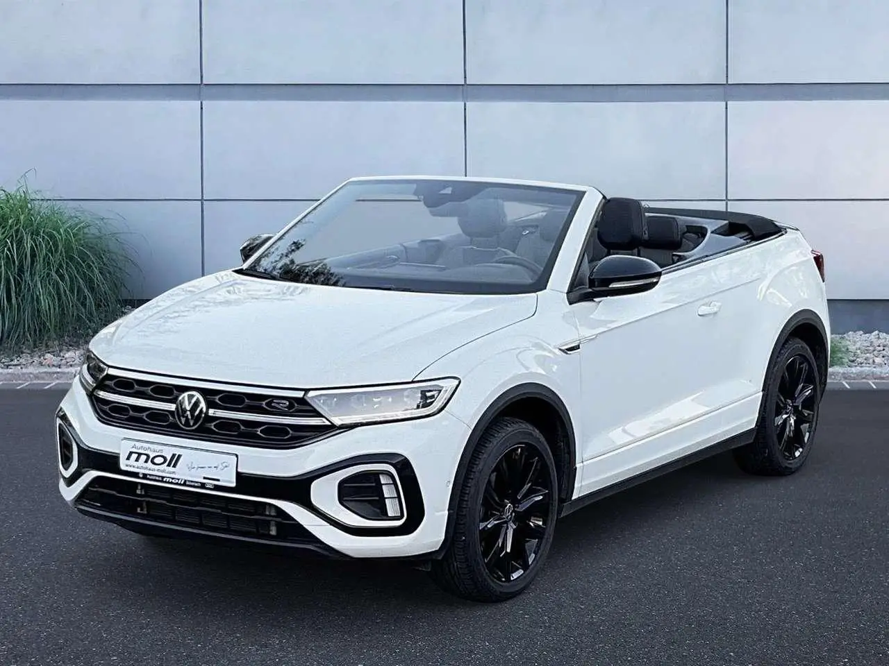 Photo 1 : Volkswagen T-roc 2023 Essence