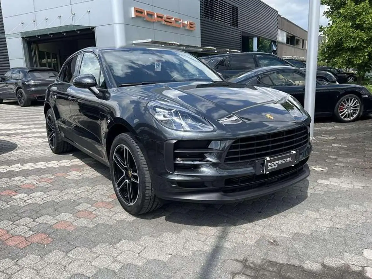 Photo 1 : Porsche Macan 2019 Essence