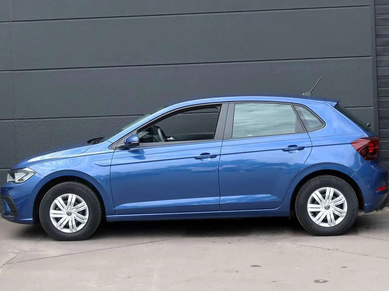 Photo 1 : Volkswagen Polo 2022 Petrol