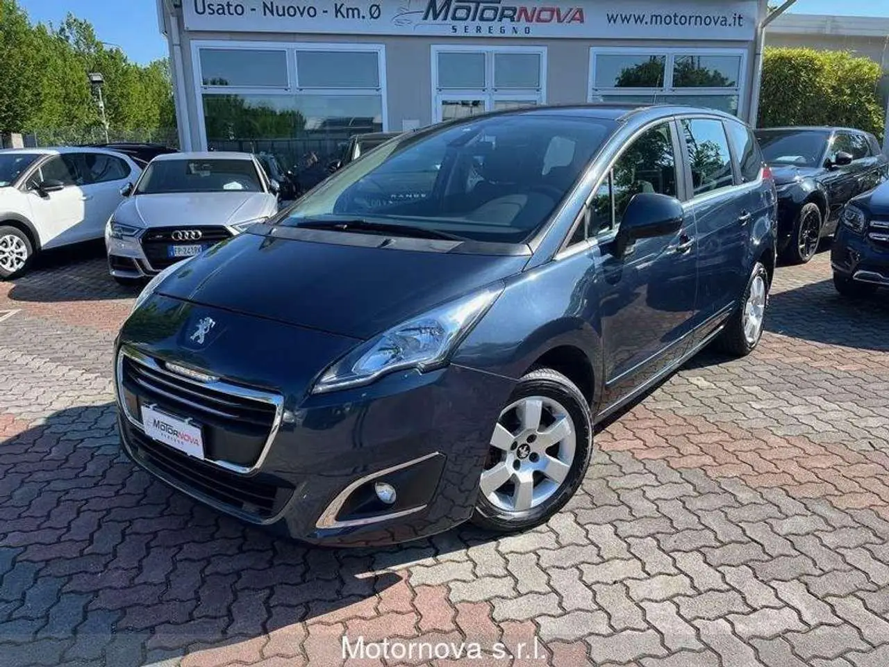 Photo 1 : Peugeot 5008 2015 Diesel