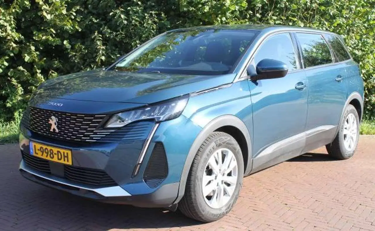 Photo 1 : Peugeot 5008 2021 Petrol