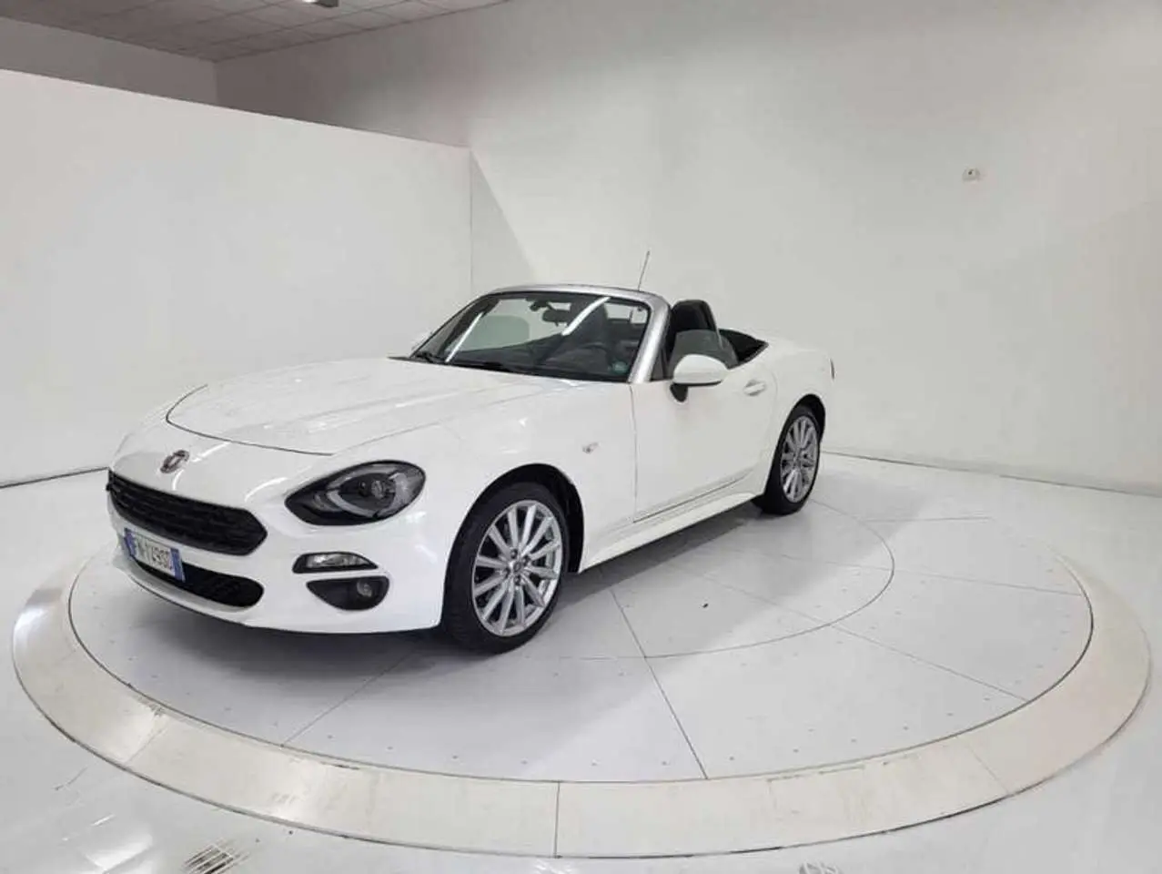 Photo 1 : Fiat 124 Spider 2016 Petrol