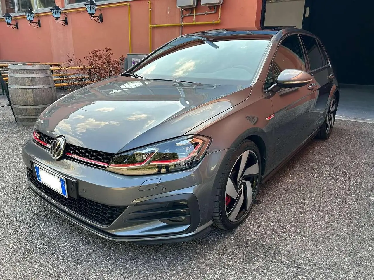 Photo 1 : Volkswagen Golf 2019 Petrol