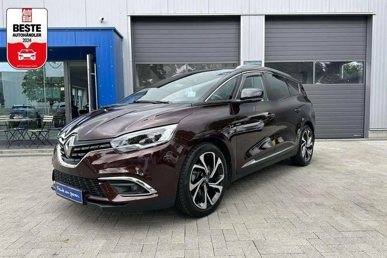 Photo 1 : Renault Grand Scenic 2021 Essence