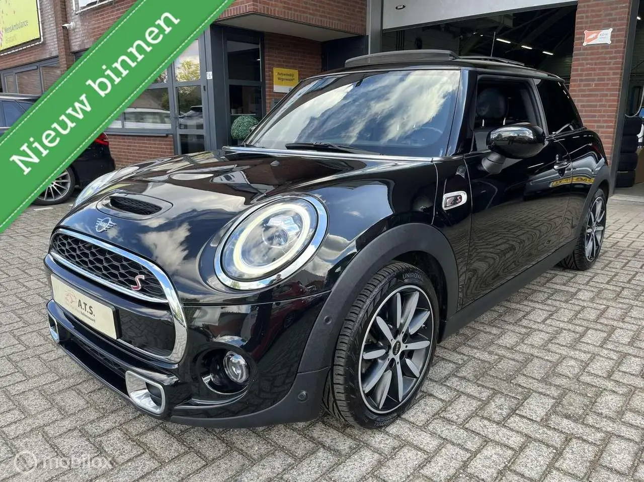 Photo 1 : Mini Cooper 2020 Petrol