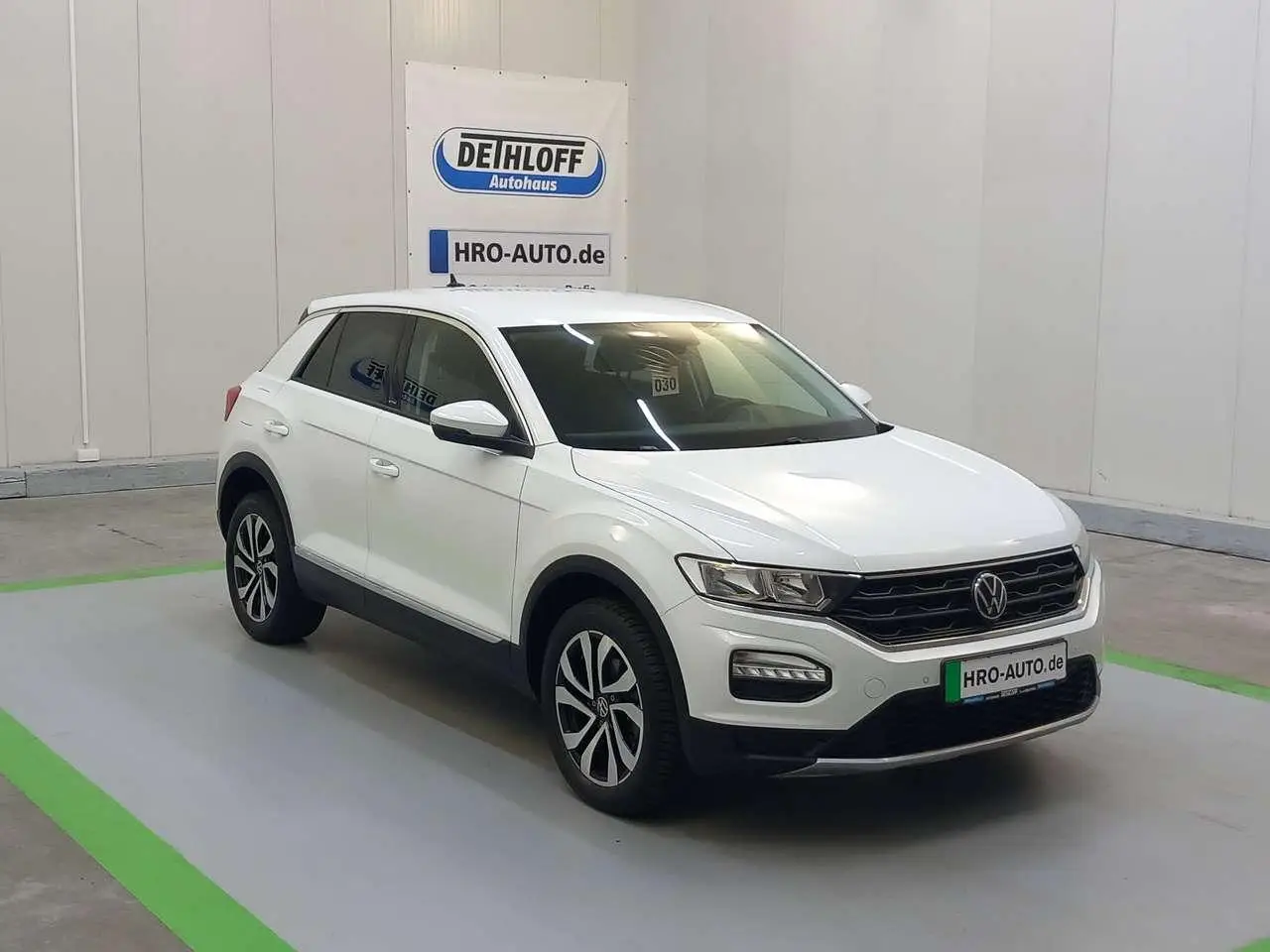 Photo 1 : Volkswagen T-roc 2021 Petrol