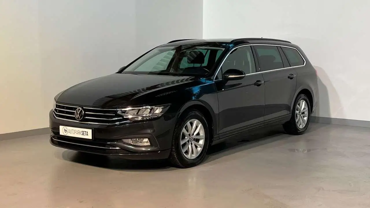 Photo 1 : Volkswagen Passat 2021 Diesel