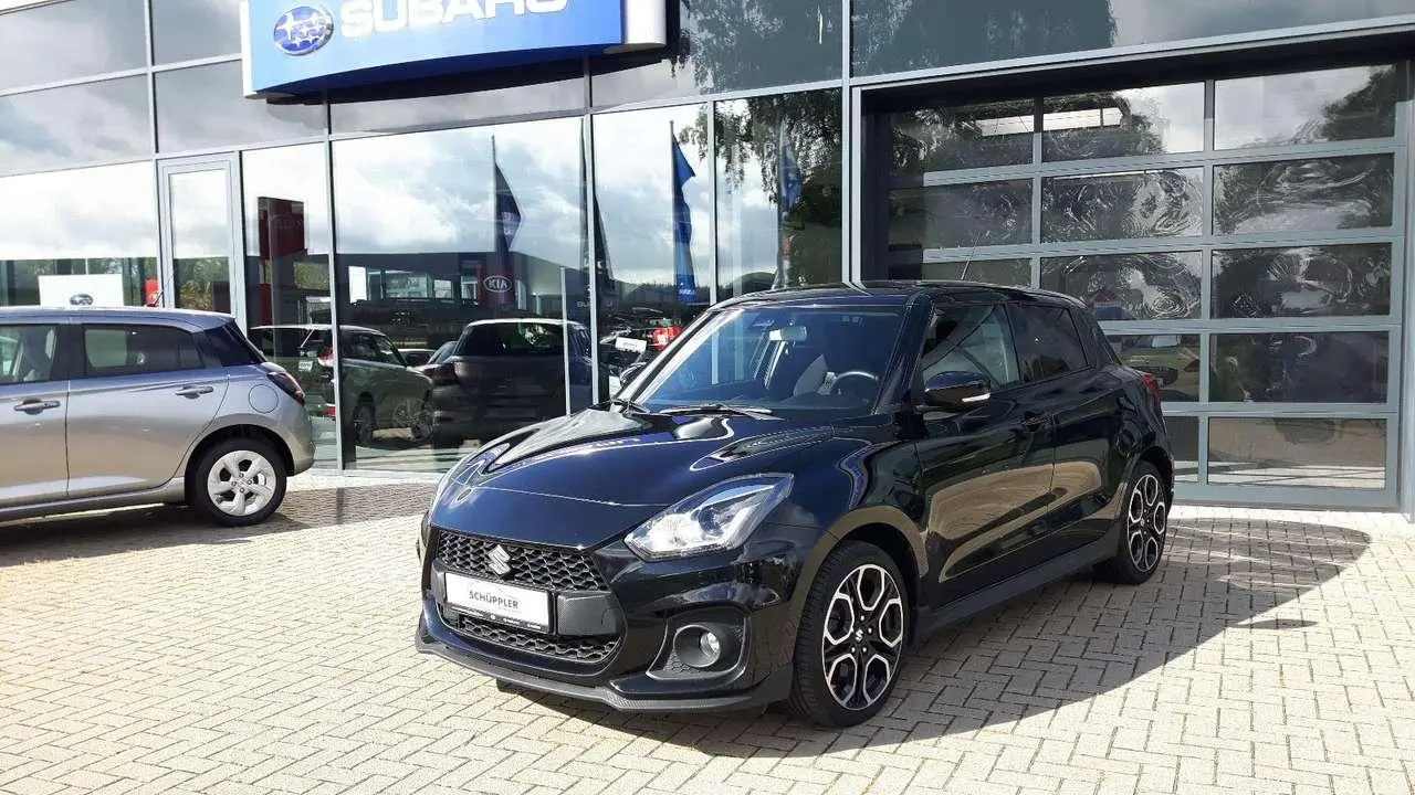 Photo 1 : Suzuki Swift 2021 Petrol