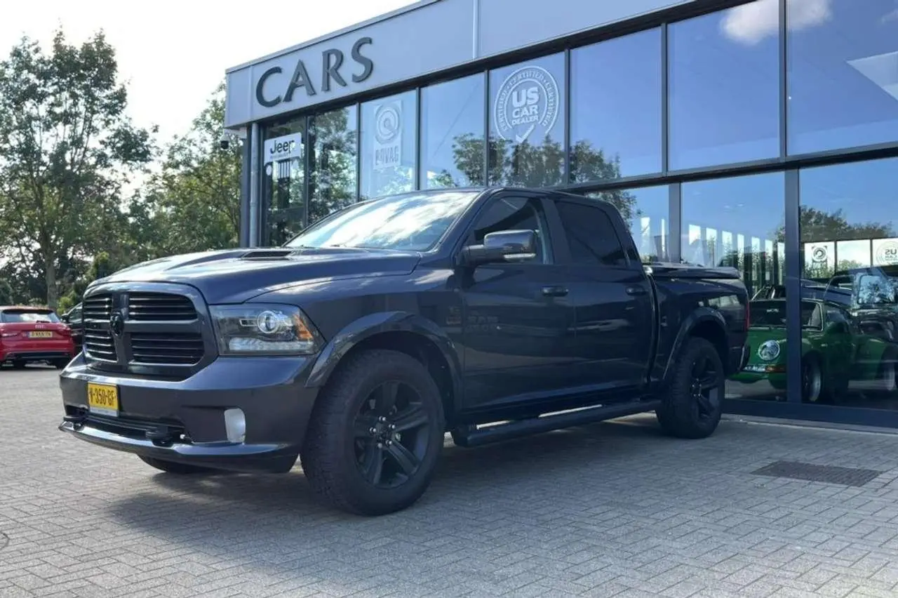 Photo 1 : Dodge Ram 2017 LPG