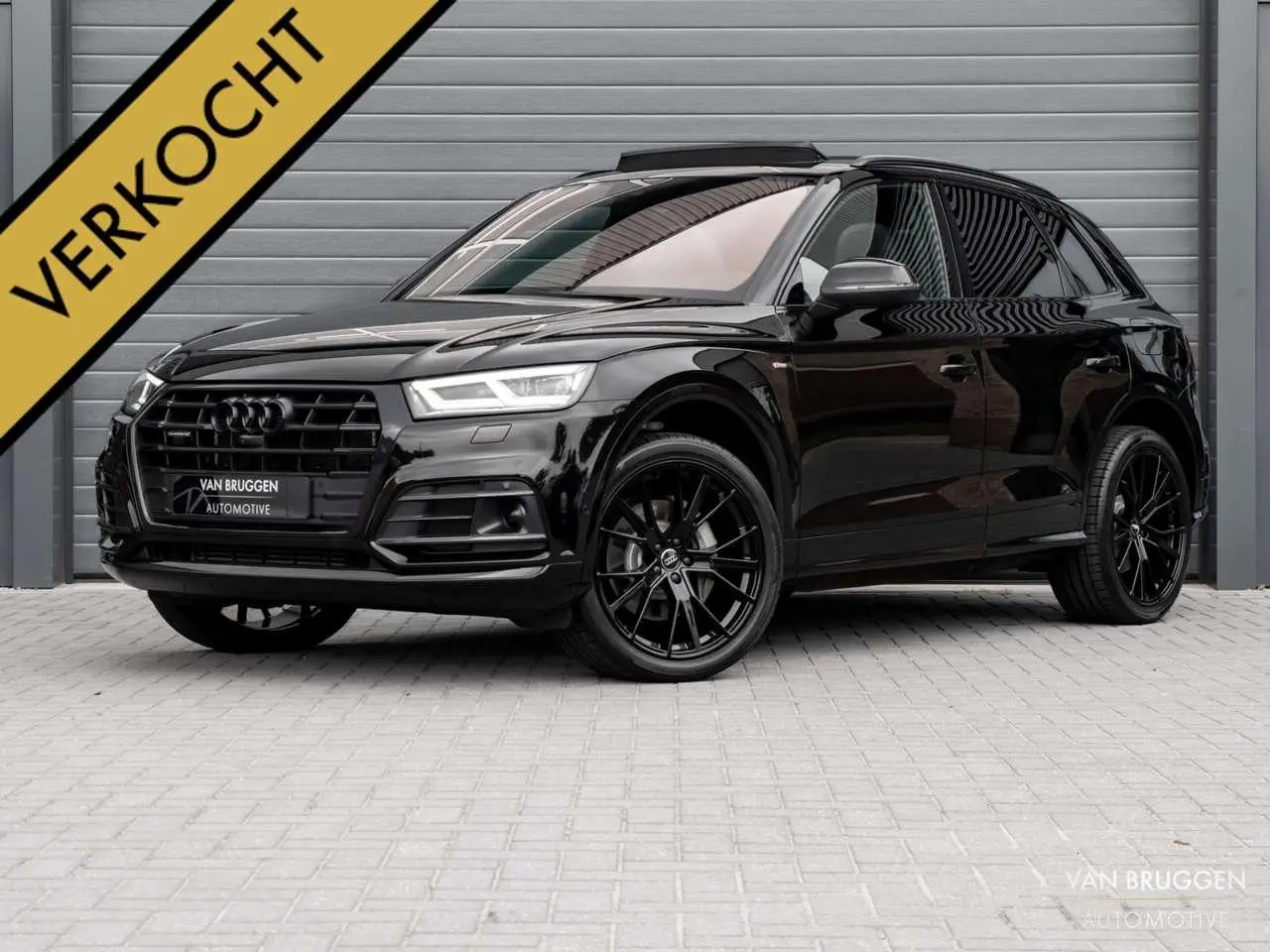 Photo 1 : Audi Q5 2021 Hybride